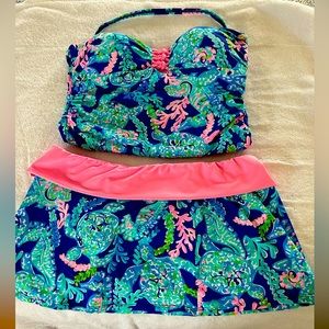 Lilly Pulitzer women’s tankini. Top size 8 Bottom 4. (Top runs small).